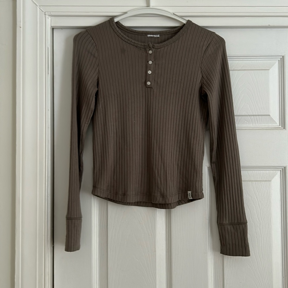 Abercrombie and Fitch Cropped brown ribbed button up